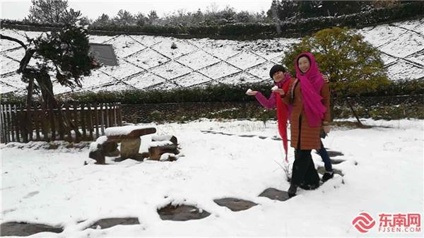 柘榮東獅山迎來降雪