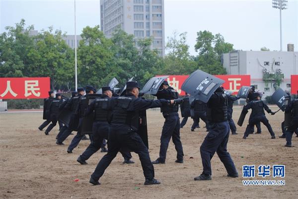 福建警方：沙場冬點兵　礪劍護安寧