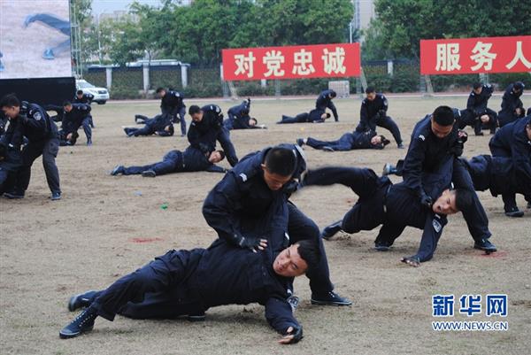 福建警方：沙場冬點兵　礪劍護安寧