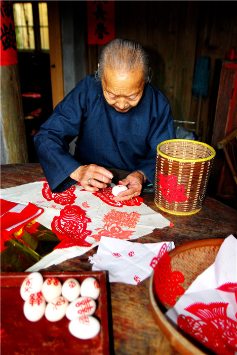 浦城剪紙：金剪生花　雕鏤千年時光