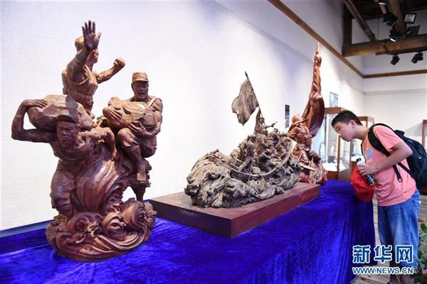 “青藍(lán)門徑·福建青年藝術(shù)家雕刻作品展”在福州展出