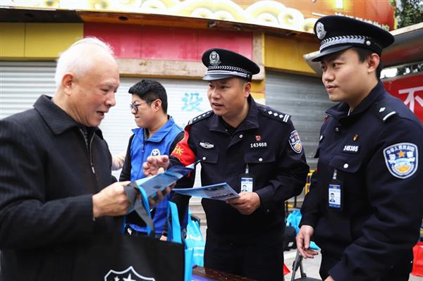 春運拉開大幕　鐵路民警護航旅客出行安全