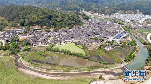 閩西連城古村春景美