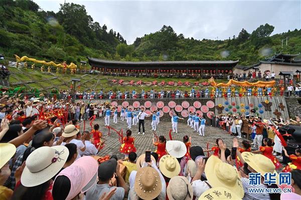 “心連心”慰問(wèn)演出走進(jìn)福建寧德