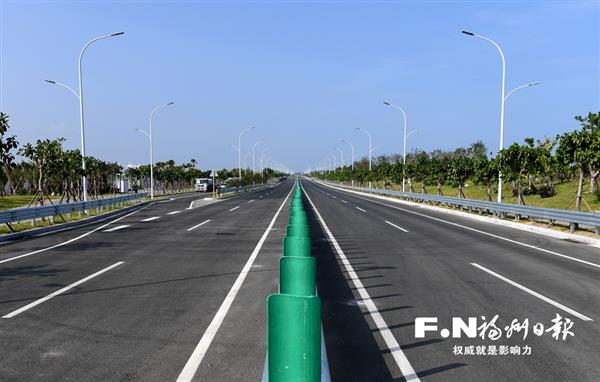 濱海新城“黃金海岸線”下月通車 開車騎車走路咋看都美