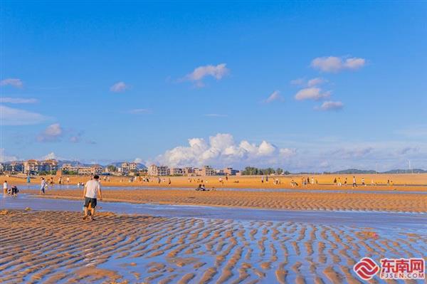 莆田平海嵌頭黃金沙灘：海邊風(fēng)光美 休閑好去處