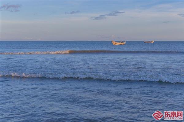 莆田平海嵌頭黃金沙灘：海邊風(fēng)光美 休閑好去處