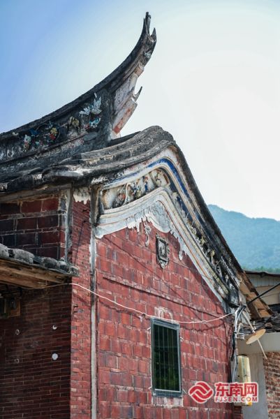 大羽村內(nèi)保存著多幢建筑類型豐富的古民居,，多數(shù)建于清代和民國年間,。東南網(wǎng)記者 林婕 攝