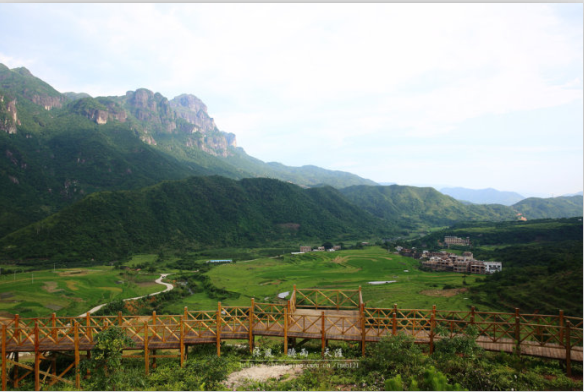 訪奇山峻嶺  游禪意柚都